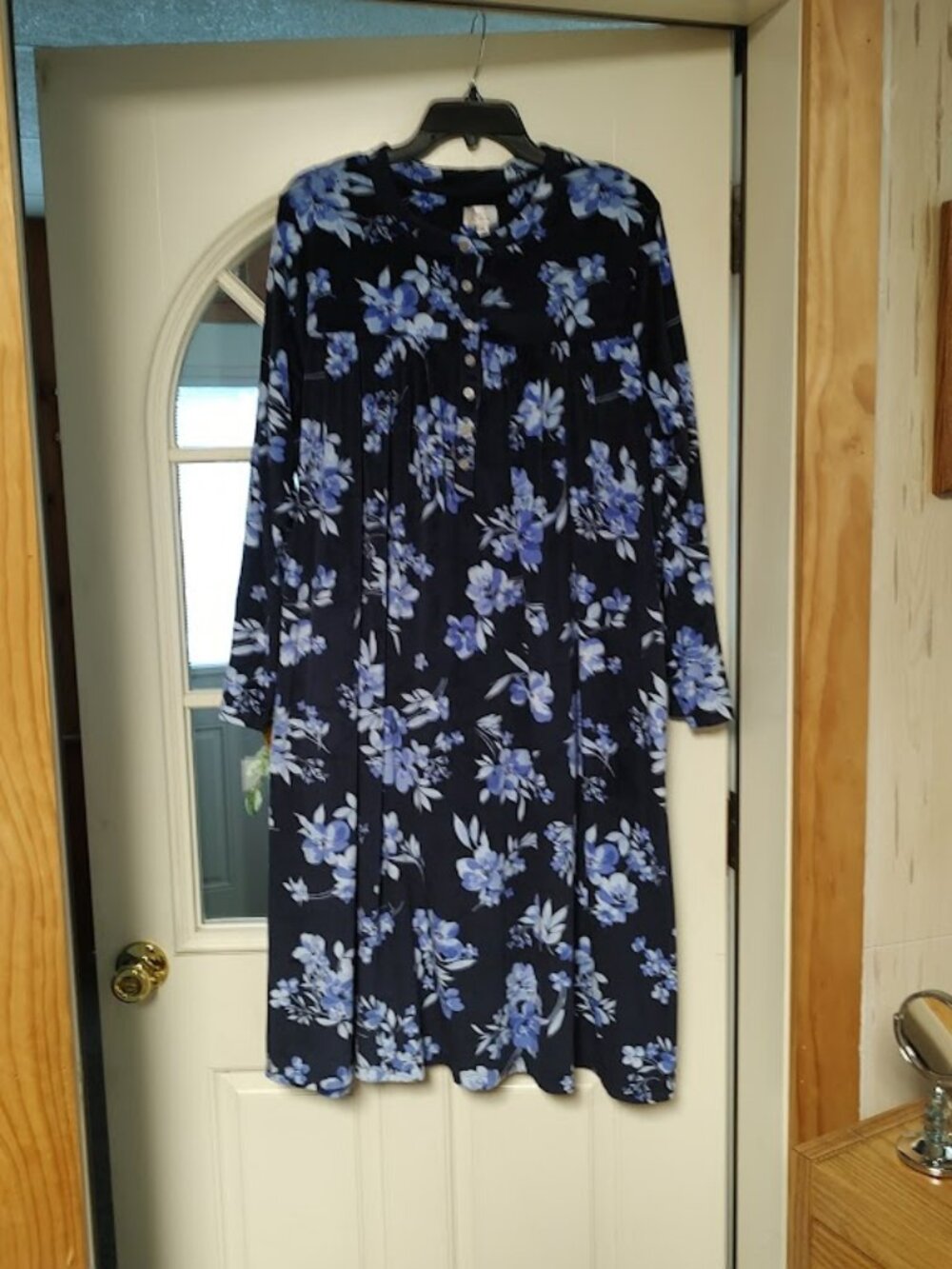 Aria Navy Blue Flowered Soft Fleece Nightgown With Pockets Size Women's 3X